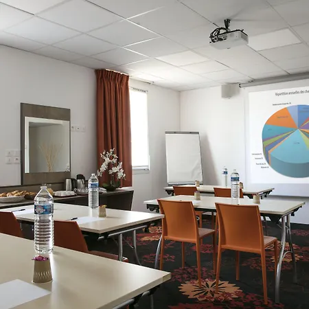 Отель Estaing 3*