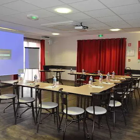 Estaing Szálloda 3*